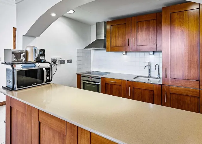 公寓 Beautifully Decorated Alambra, With Coast And Sunset Views, Aphrodite Hills *