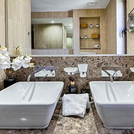 Daire Beautifully Decorated Alambra, With Coast And Sunset Views, Aphrodite Hills