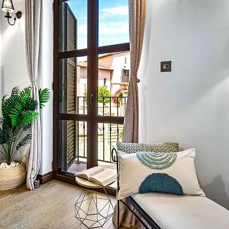 Beautifully Decorated Alambra, With Coast And Sunset Views, Aphrodite Hills Daire