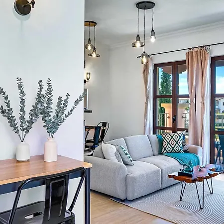 Beautifully Decorated Alambra, With Coast And Sunset Views, Aphrodite Hills Apartment *