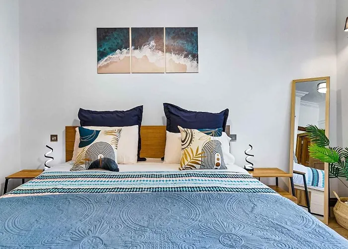 Beautifully Decorated Alambra, With Coast And Sunset Views, Aphrodite Hills Lägenhet *