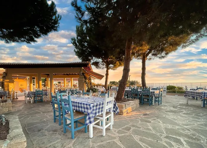 Beautifully Decorated Alambra, With Coast And Sunset Views, Aphrodite Hills Kouklia